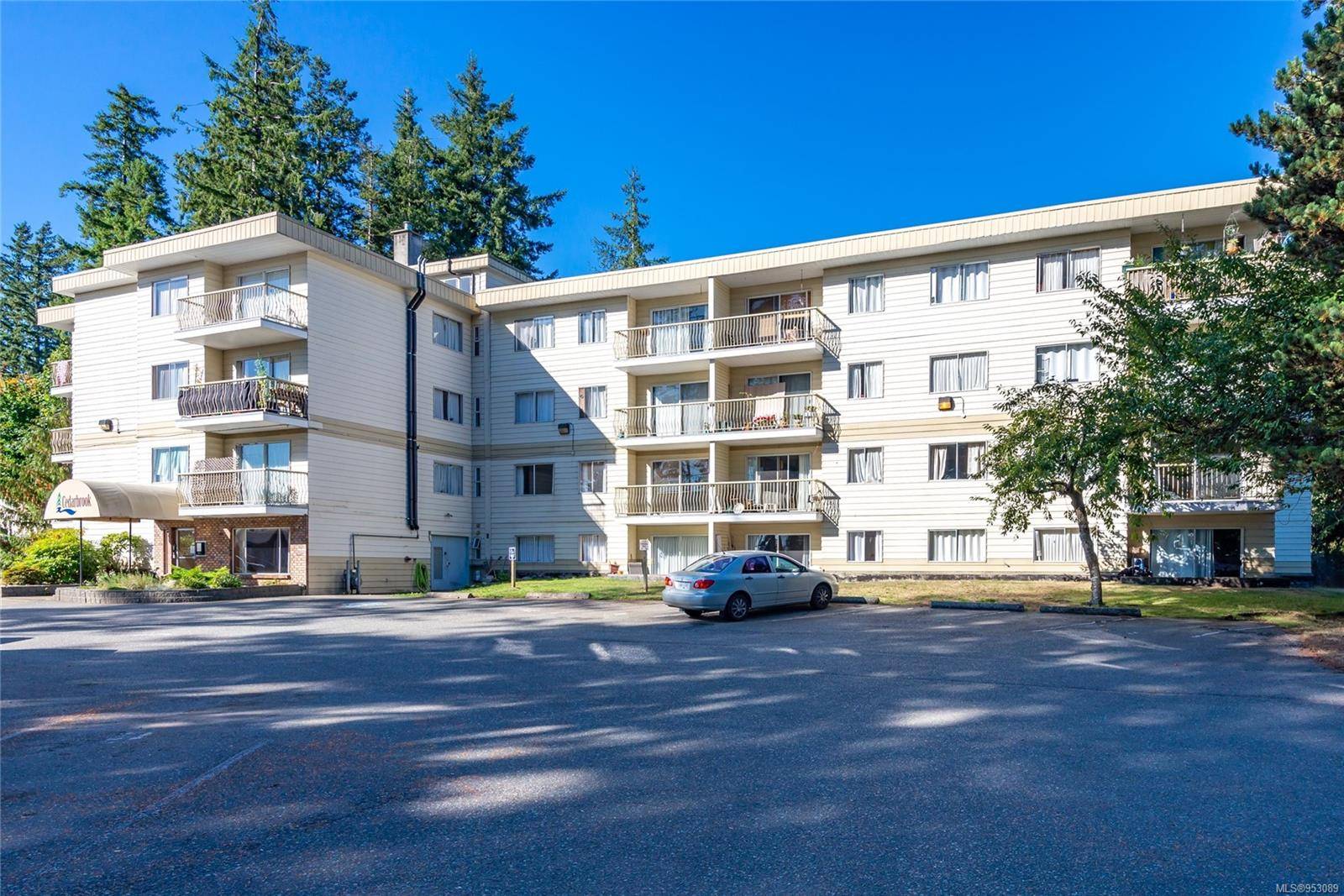 Campbell River, BC V9W 2S3,322 Birch St #205