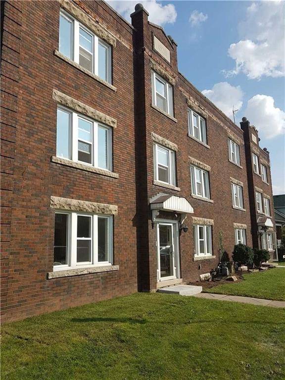 3 Connaught Avenue S #5, Hamilton, ON L8M 3C3