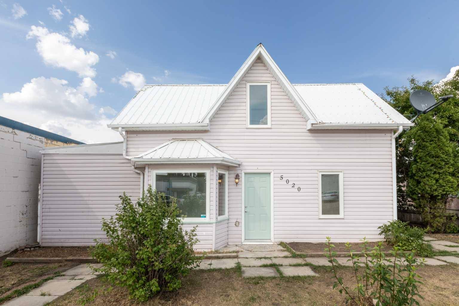 Innisfail, AB T4G 1M1,5020 49 ST