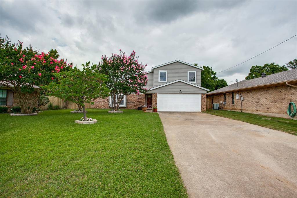 Irving, TX 75060,1901 Creek Wood Court