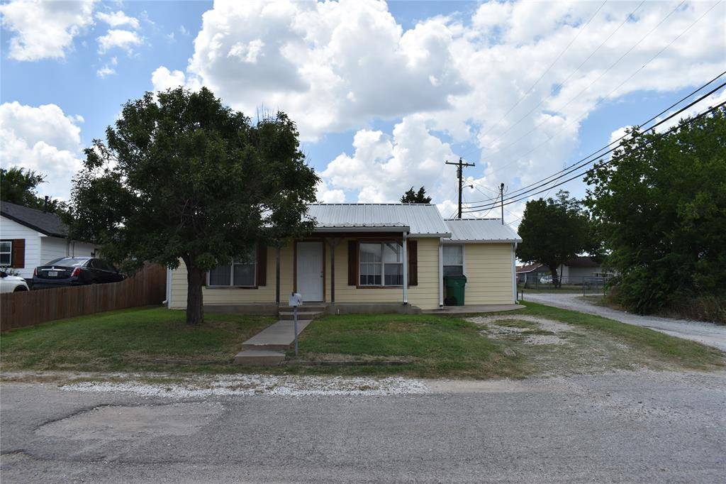 Bowie, TX 76230,108 Raymond Street