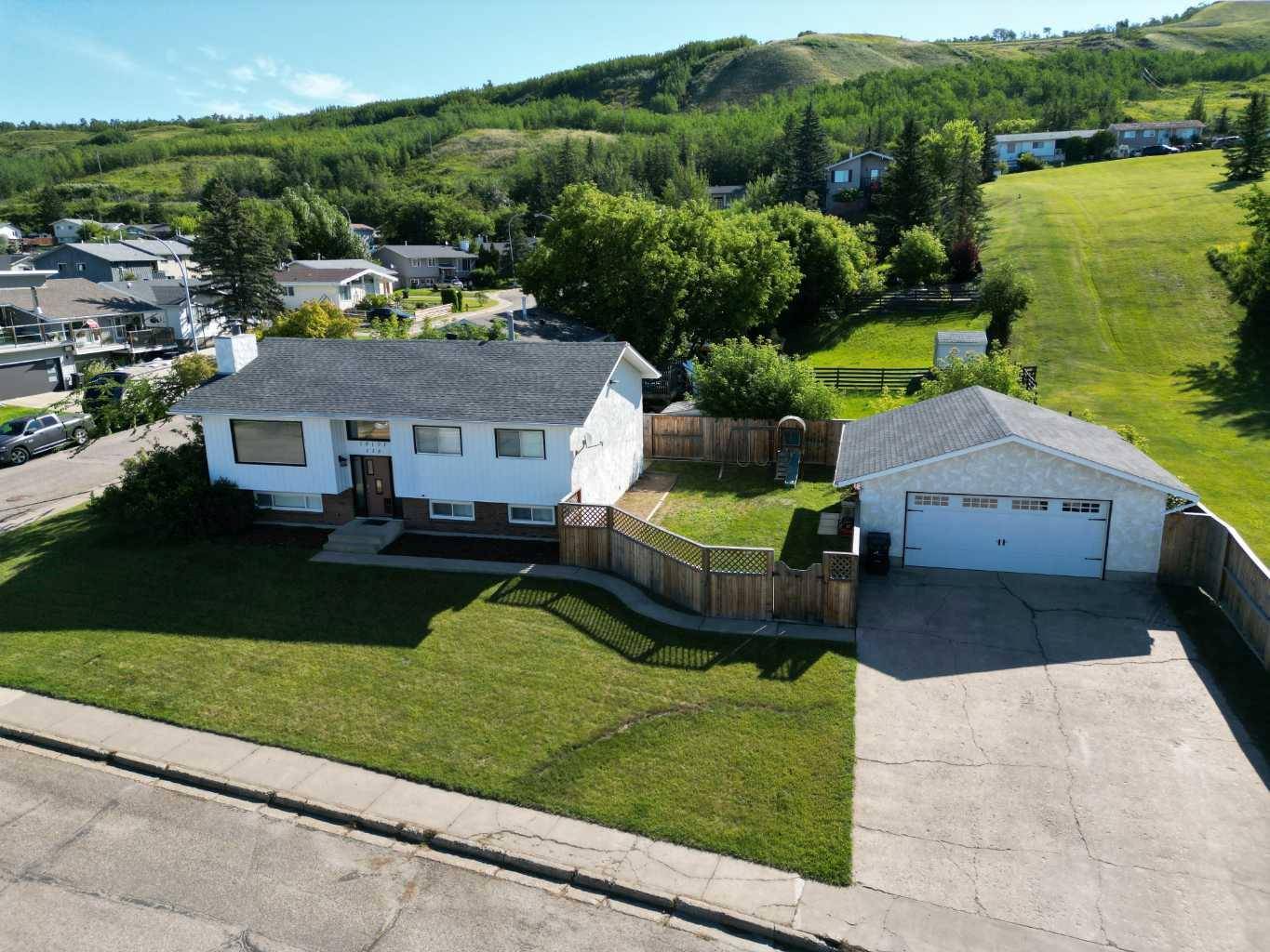 Peace River, AB T8S 1L8,10101 116 AVE