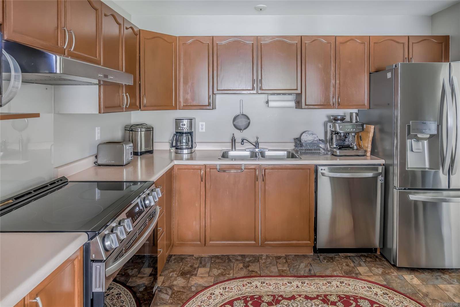 Nanaimo, BC V9T 2S4,3250 Ross Rd #13