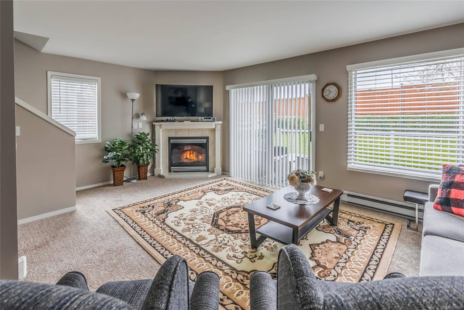 Nanaimo, BC V9T 2S4,3250 Ross Rd #13