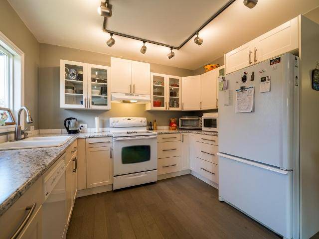 Kamloops, BC,2372 OJIBWAY ROAD