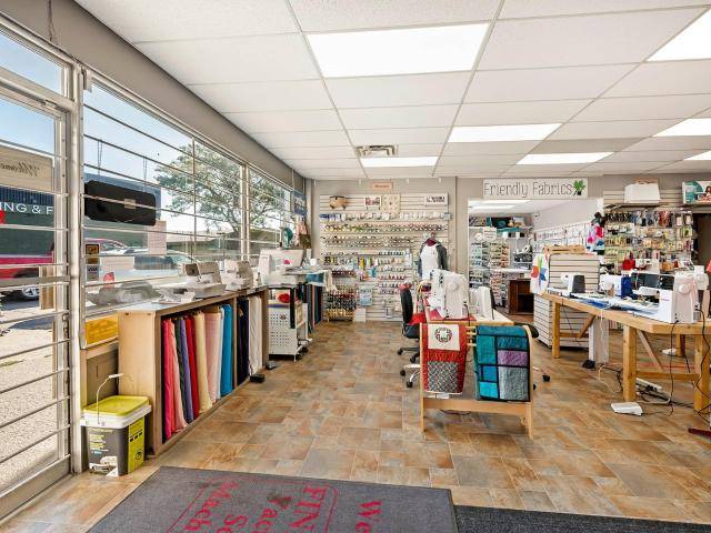 249 TRANQUILLE RD, Kamloops, BC V2B 3G2
