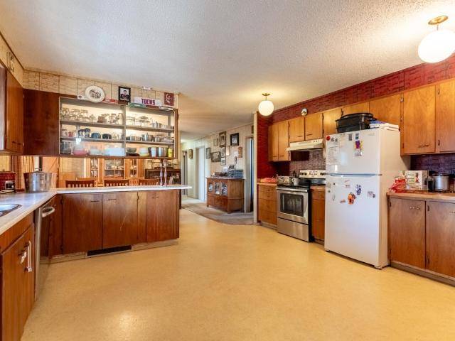 535 ARBUTUS STREET, Chase, BC V0E 1M0