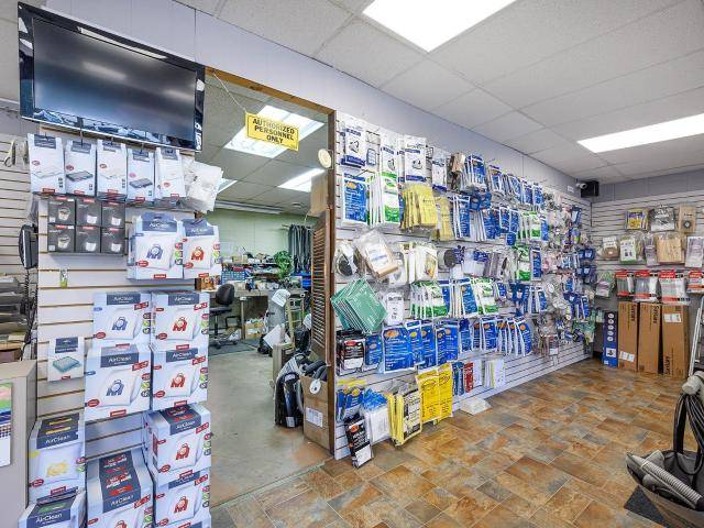249 TRANQUILLE RD, Kamloops, BC V2B 3G2