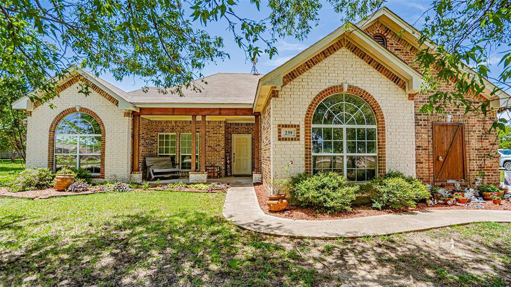 Waxahachie, TX 75165,239 Country Meadows Drive