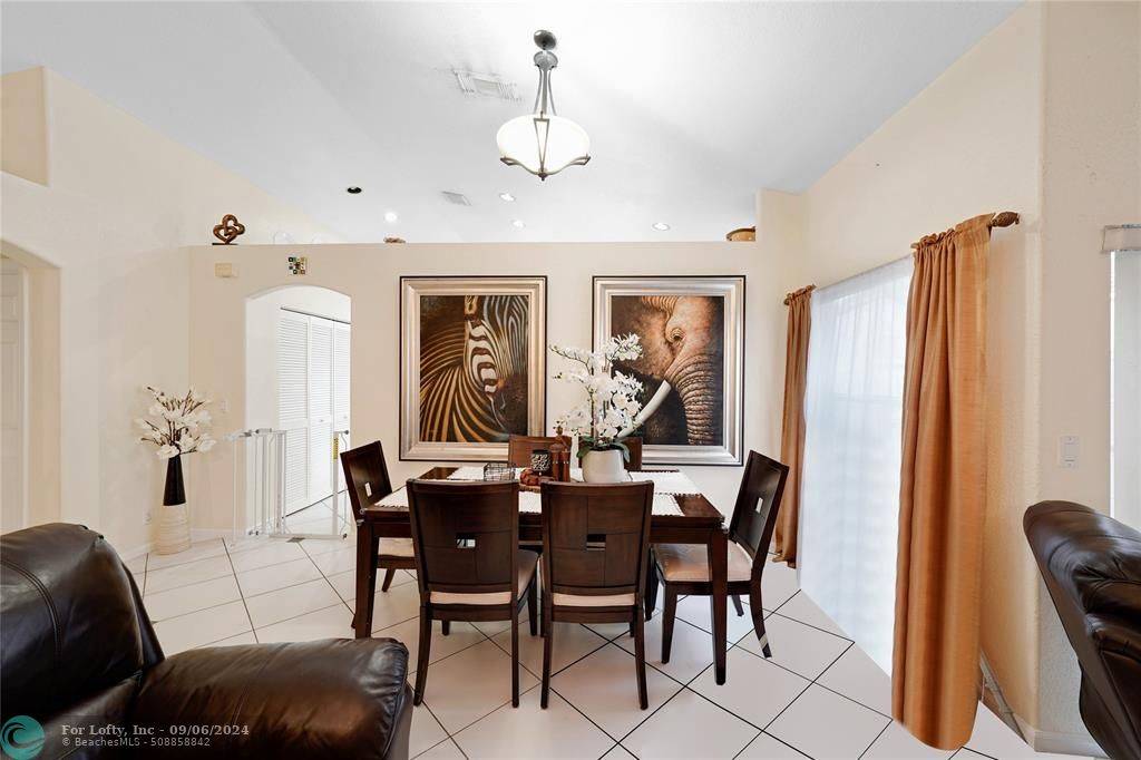 Fort Lauderdale, FL 33312,4942 SW 33rd Way