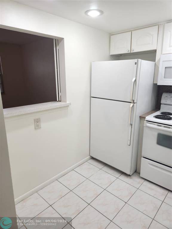 Deerfield Beach, FL 33442,218 Farnham J  #218