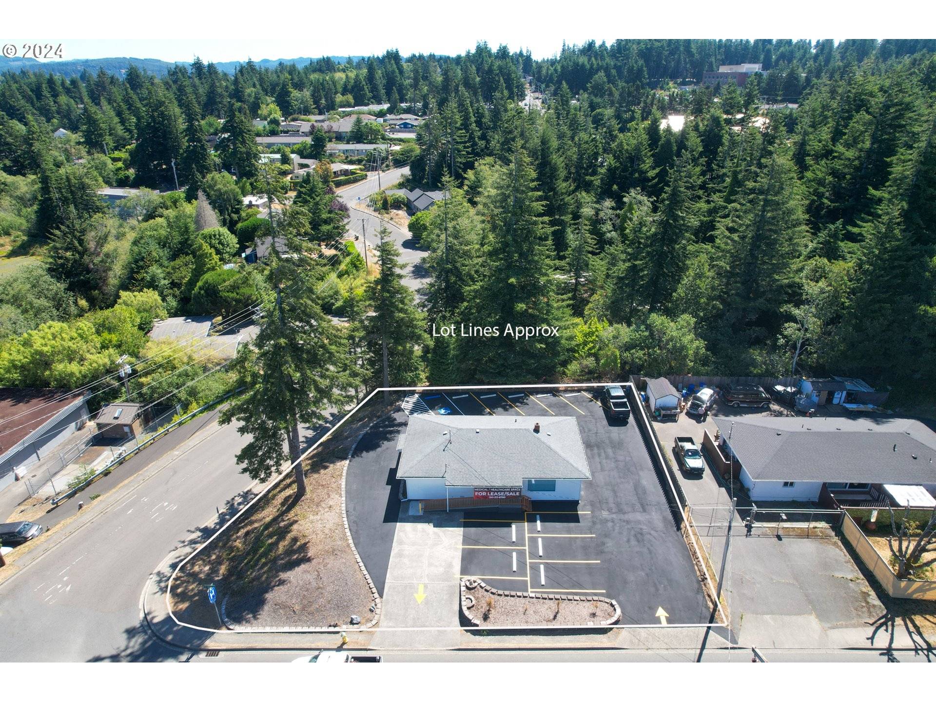 Coos Bay, OR 97420,2590 WOODLAND DR