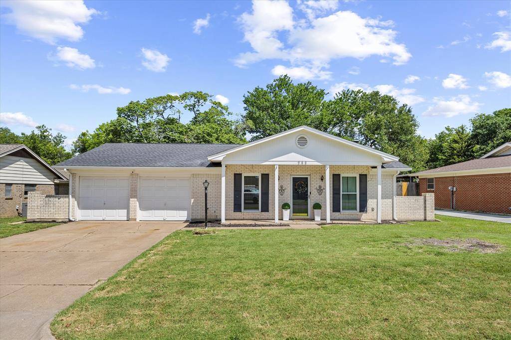 Burleson, TX 76028,233 NE Amy Street