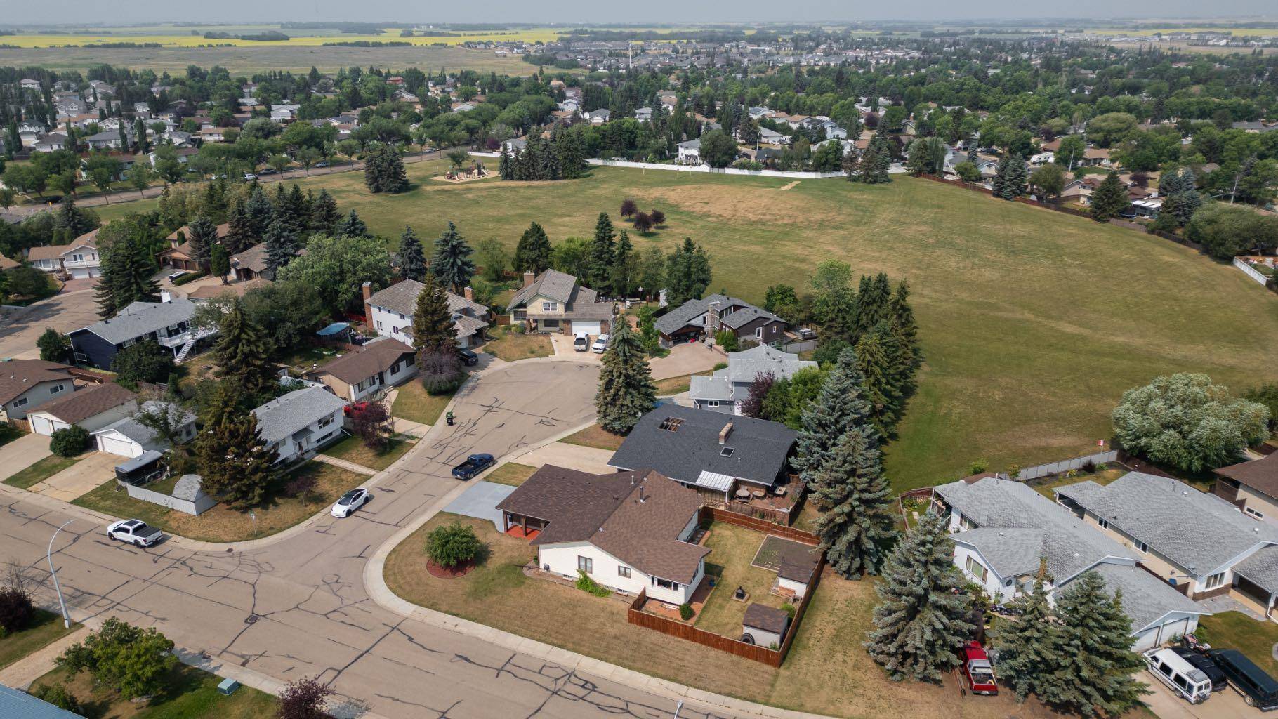 Camrose, AB T4V 3M7,6206 35 AVE