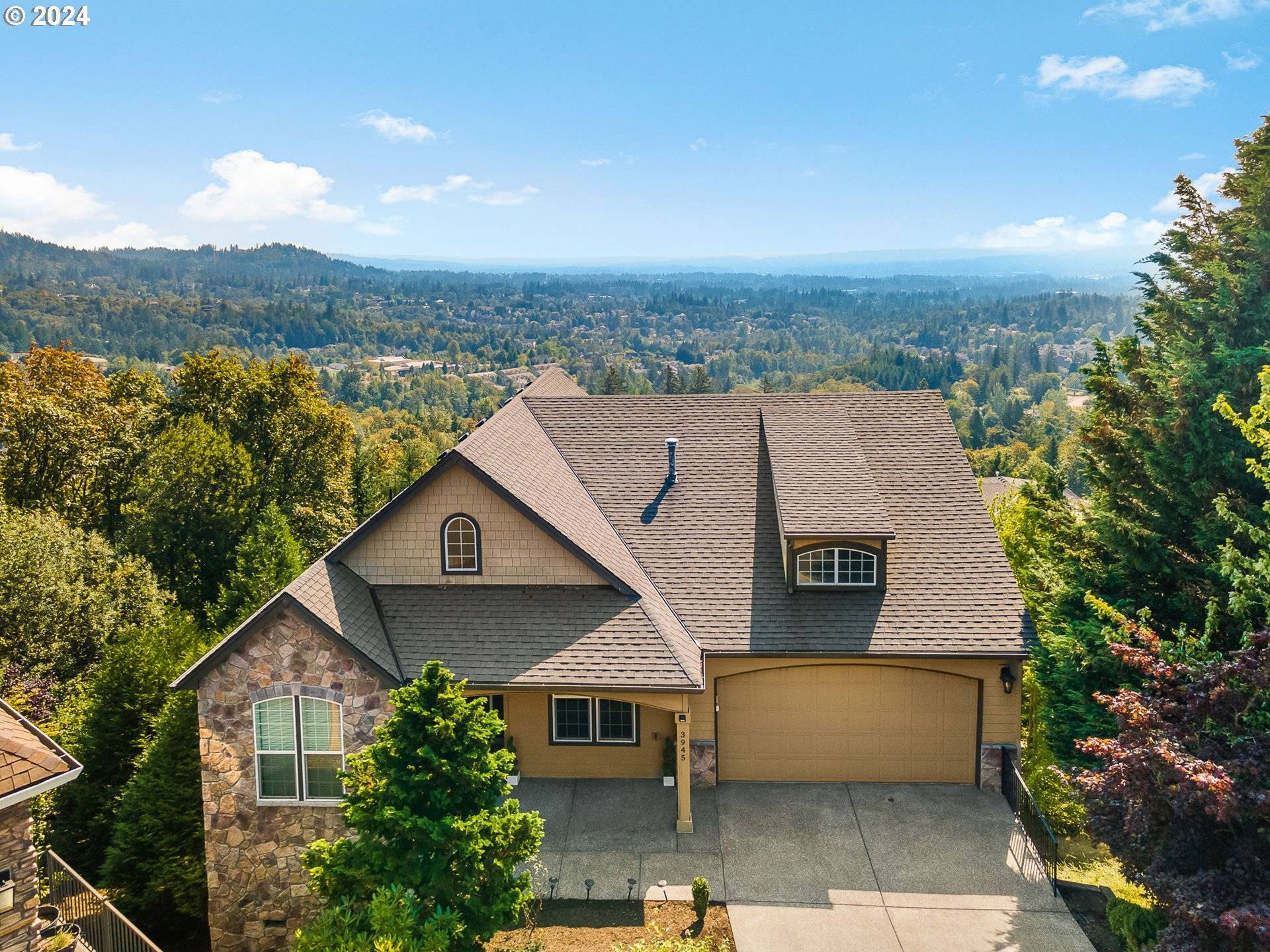 Portland, OR 97229,3945 NW SUNSET CIR