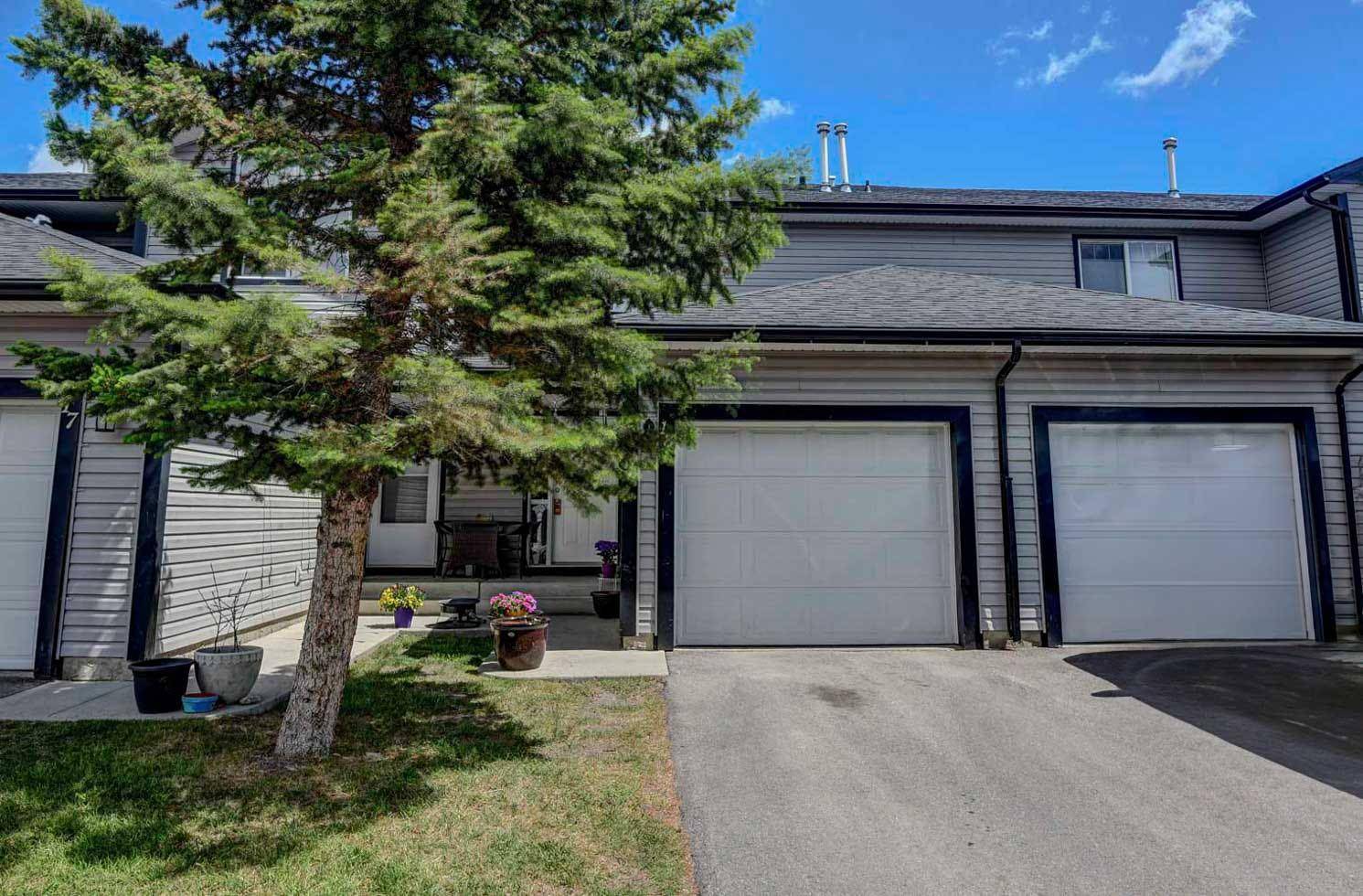 Airdrie, AB T4B 2Z1,102 Canoe SQ SW #18