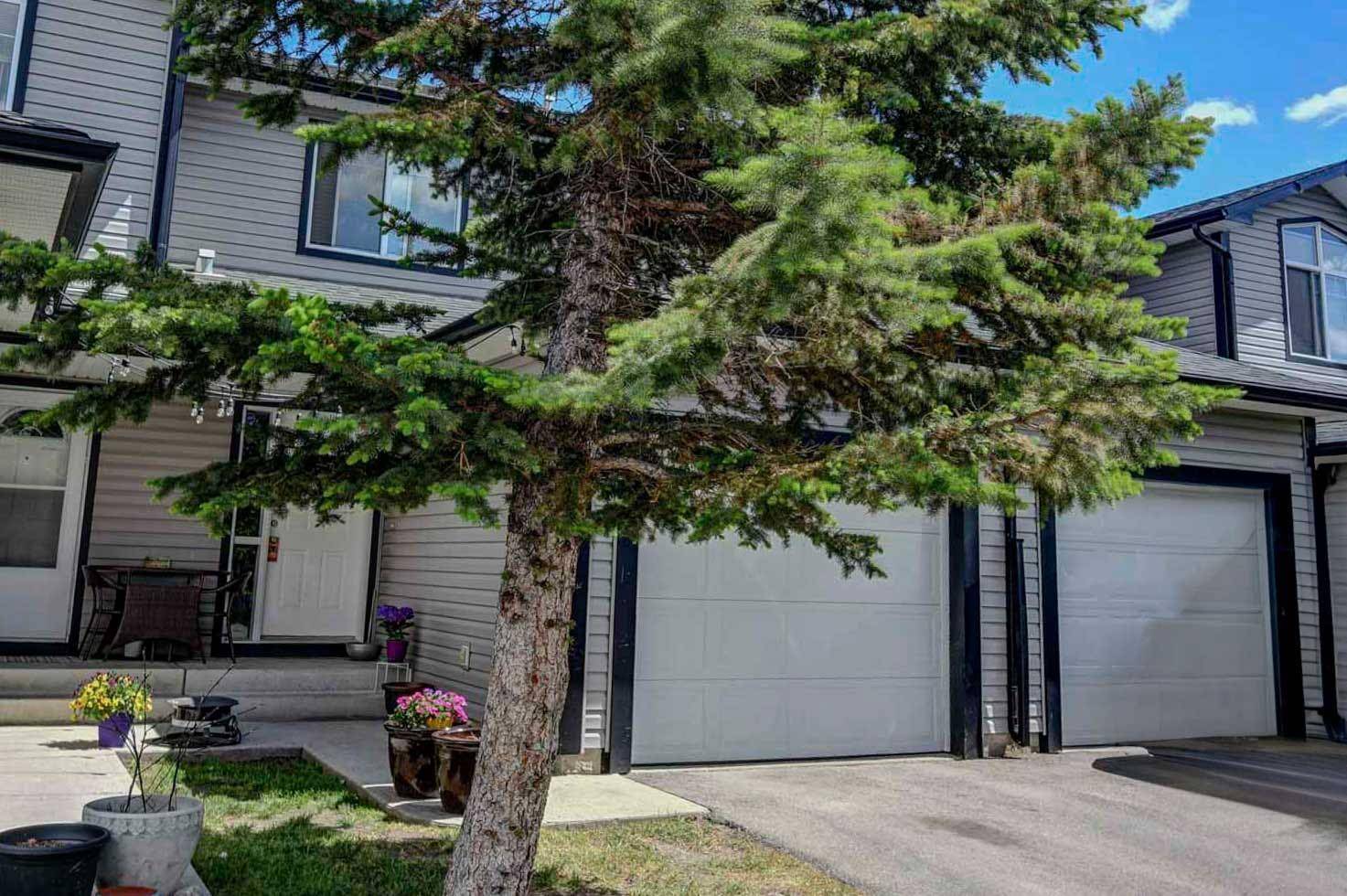 Airdrie, AB T4B 2Z1,102 Canoe SQ SW #18