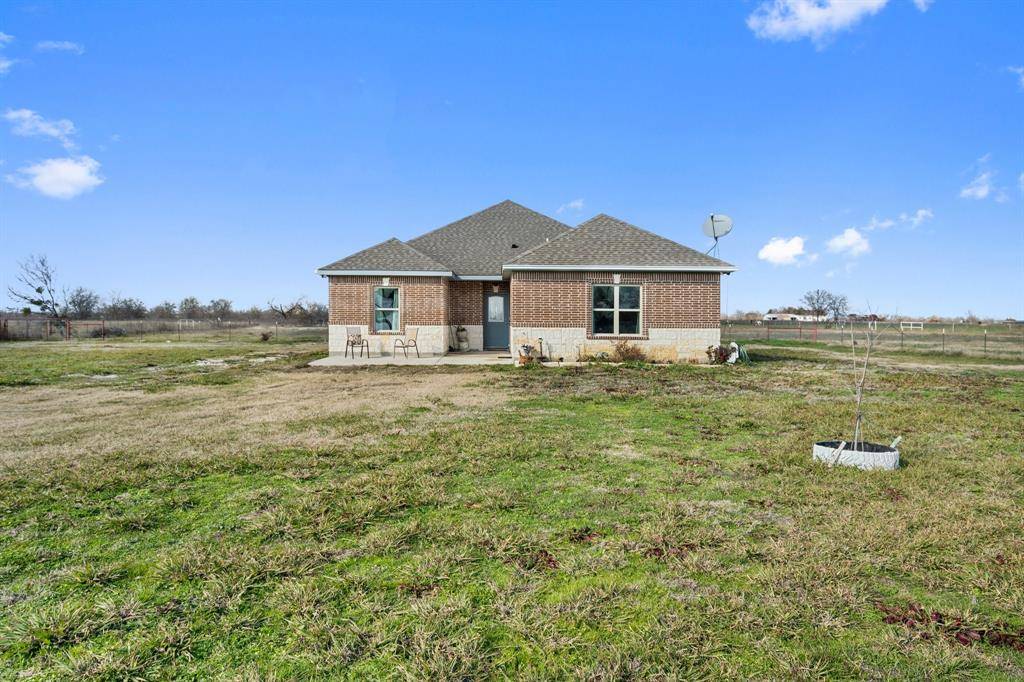 Powell, TX 75153,6033 County Road 0191