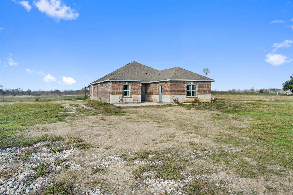 Powell, TX 75153,6033 County Road 0191