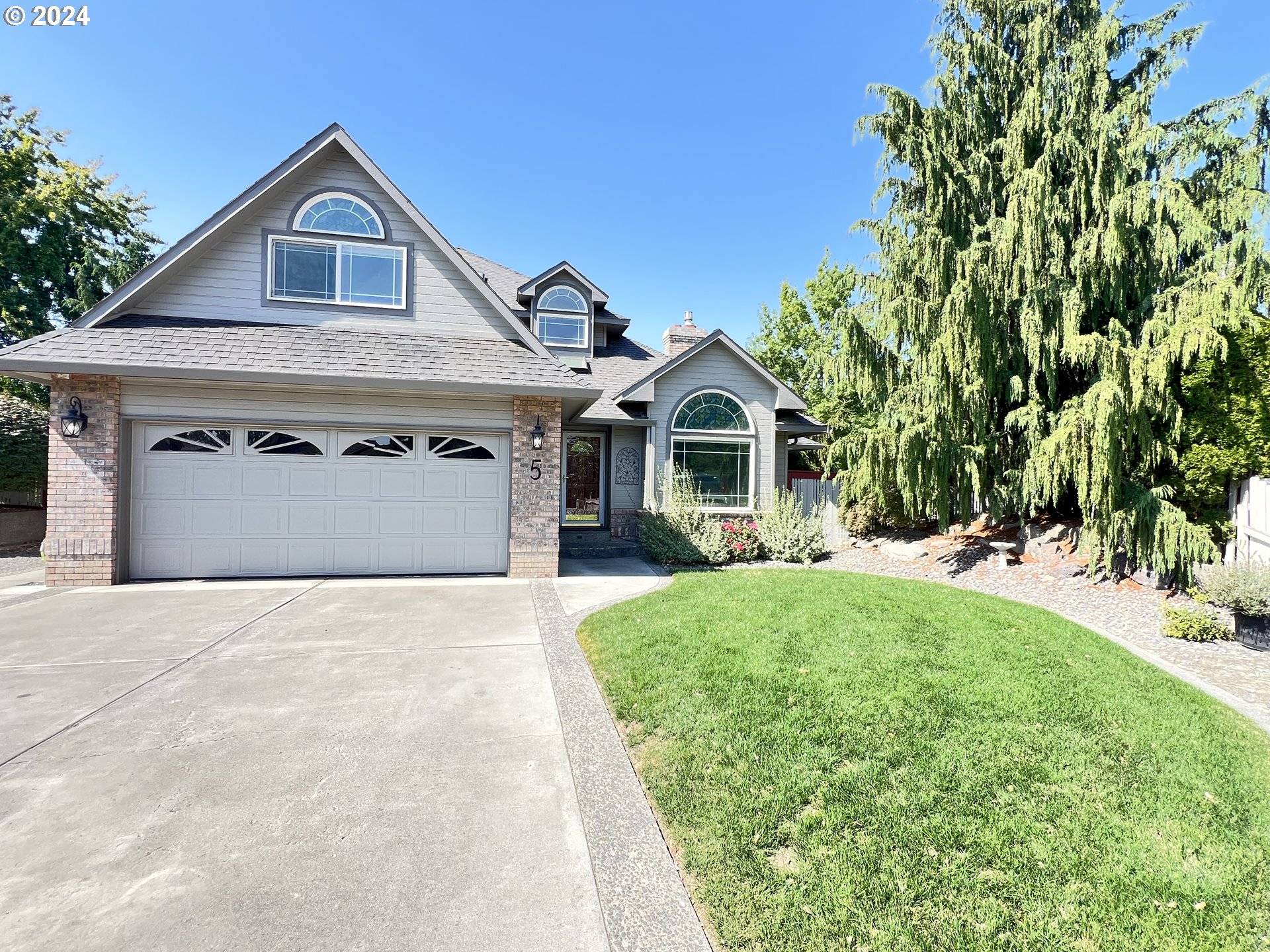 Hermiston, OR 97838,5 SW ALDERBROOKE PL