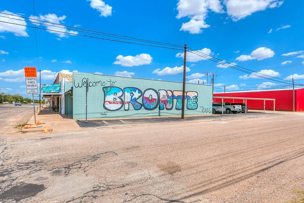 Bronte, TX 76933,121 W Main St