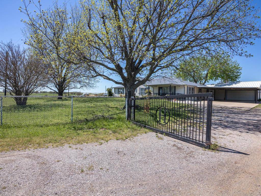 Alvord, TX 76225,1006 County Road 2475