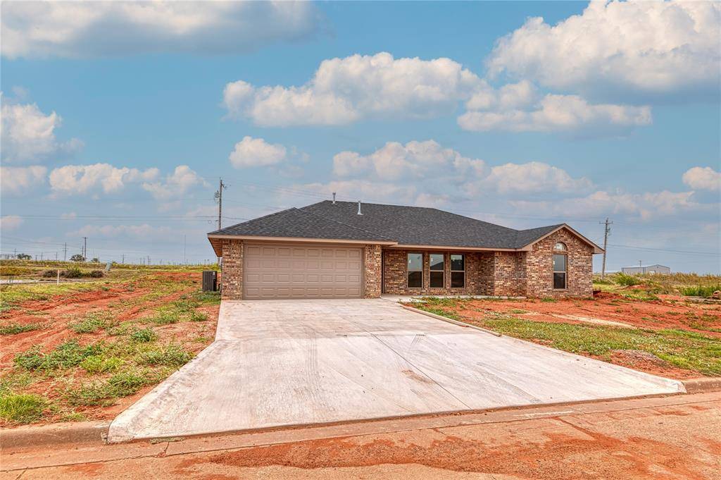 Elk City, OK 73644,121 Mulberry Lane