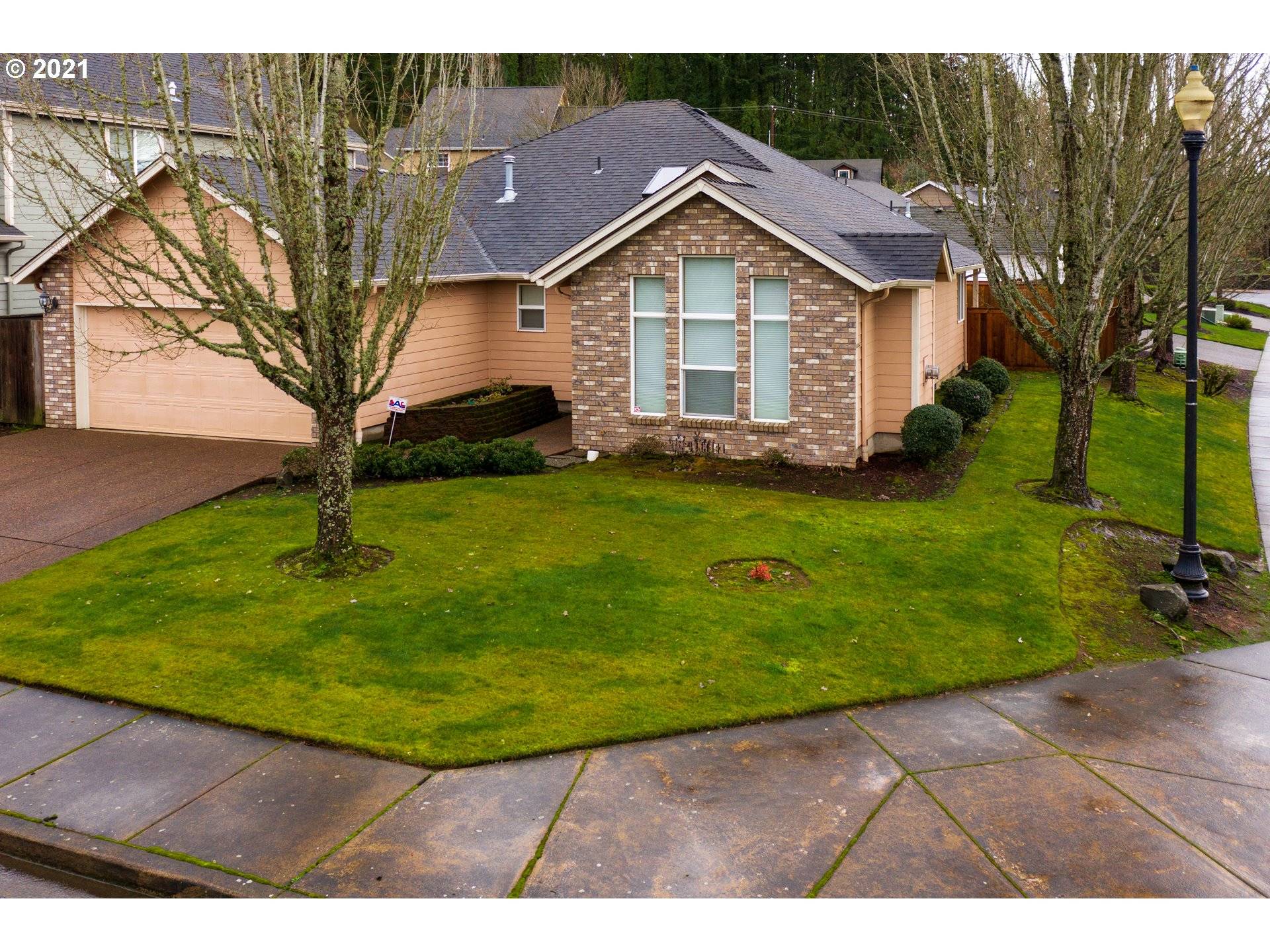 Springfield, OR 97477,3305 FALCON DR