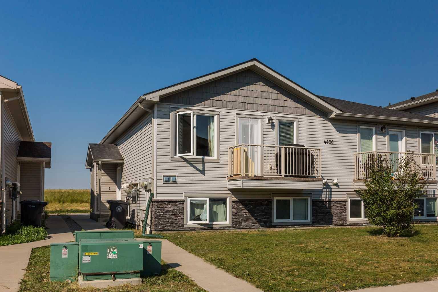 Coalhurst, AB T0L 0V2,4406 Lake DR #1