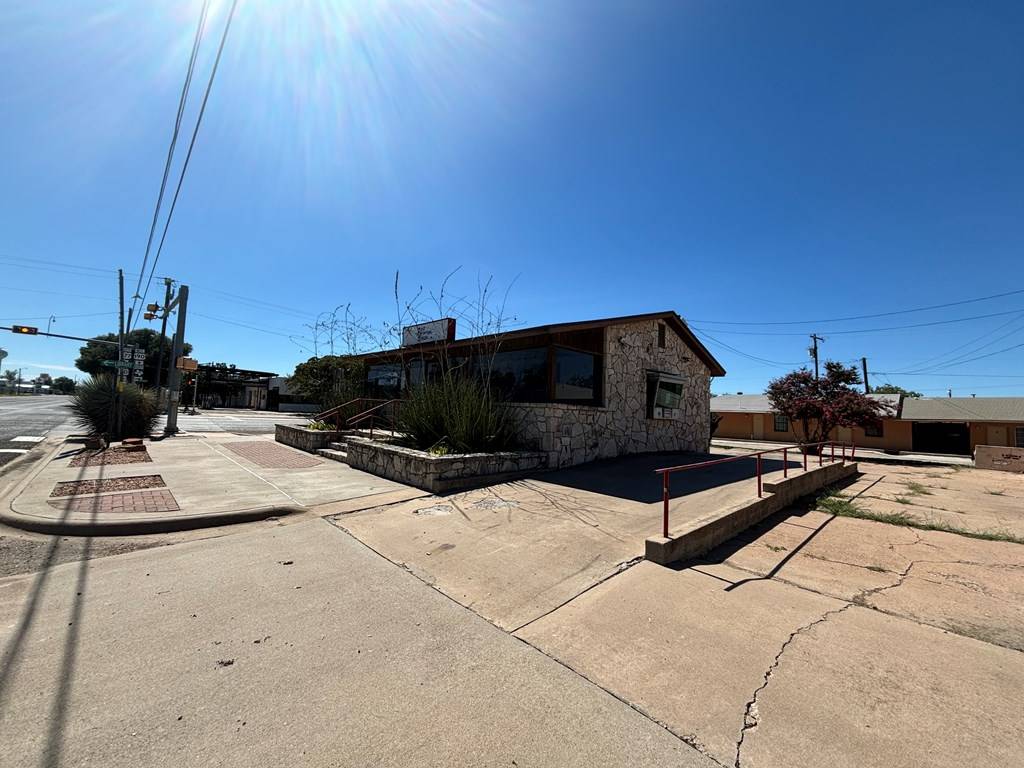 Eldorado, TX 76936,17 S Divide St