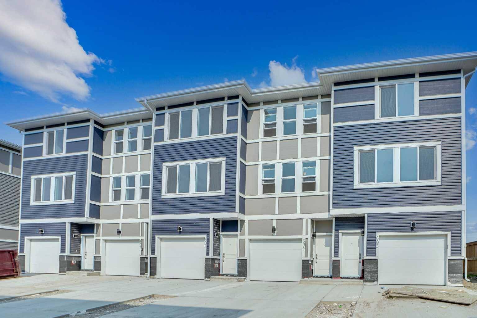 Chestermere, AB T1X 2S3,33 Merganser DR #604