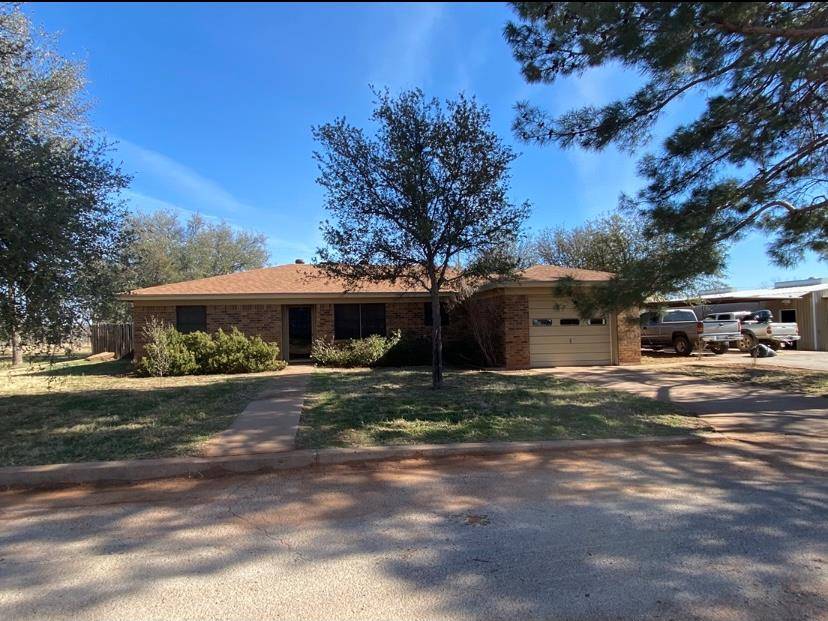 Bronte, TX 76933,120 Parkwood Dr