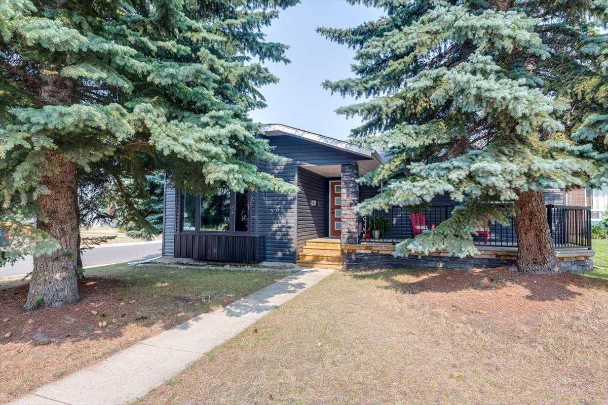 Red Deer, AB T4R 1Y8,31 Elkin Close