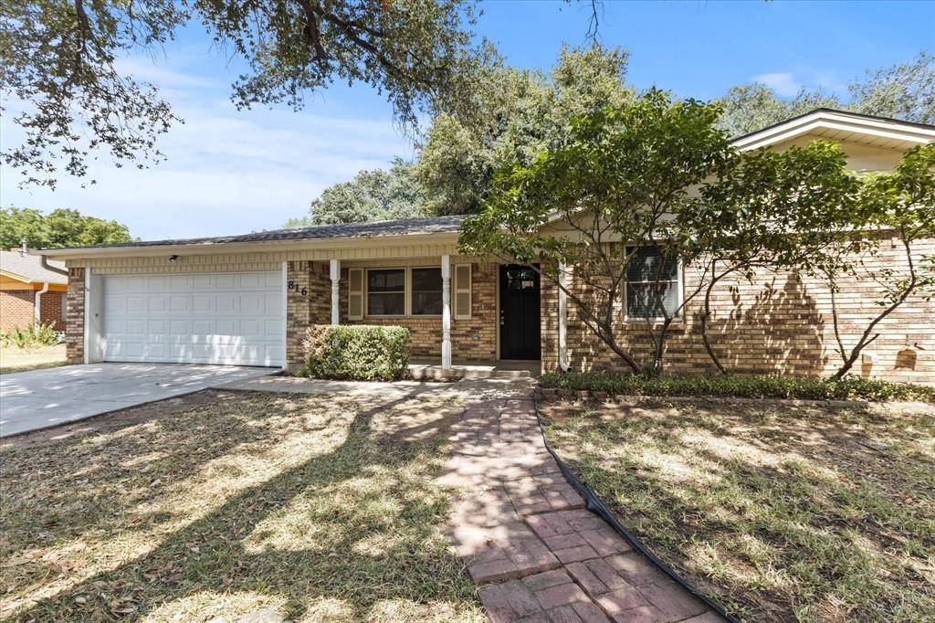 Hurst, TX 76053,816 Timberhill Drive