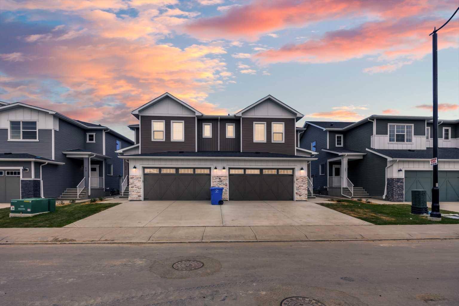 Chestermere, AB T1X 2X4,211 Dawson Wharf Rise