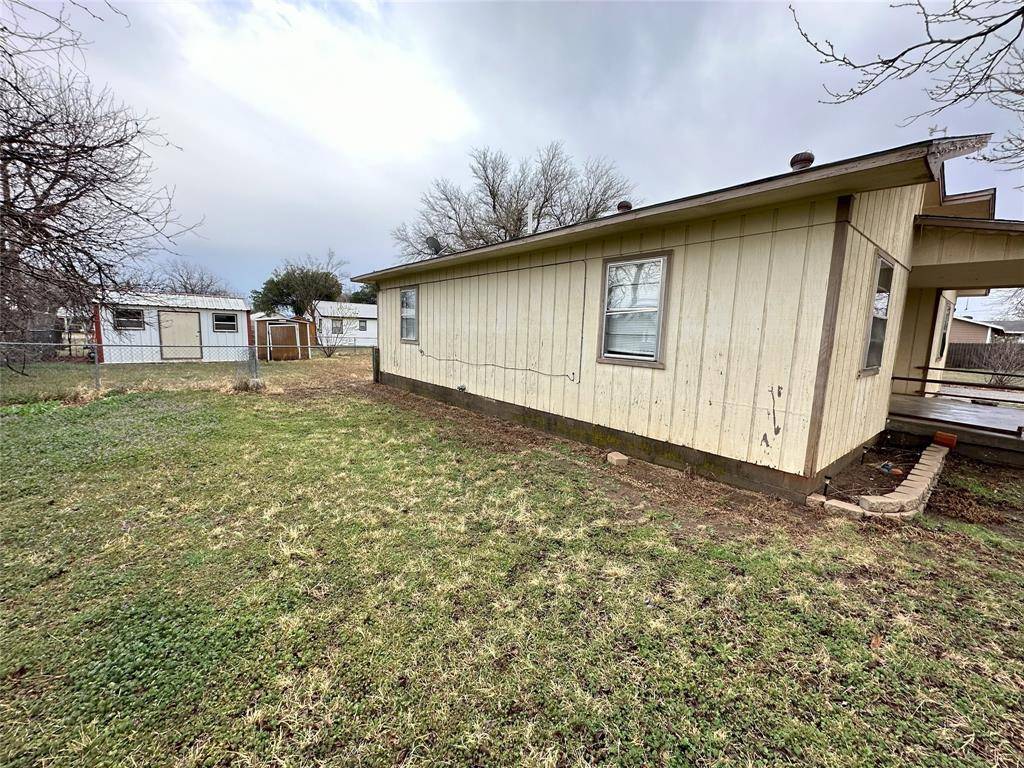 Throckmorton, TX 76483,310 N Berry Street