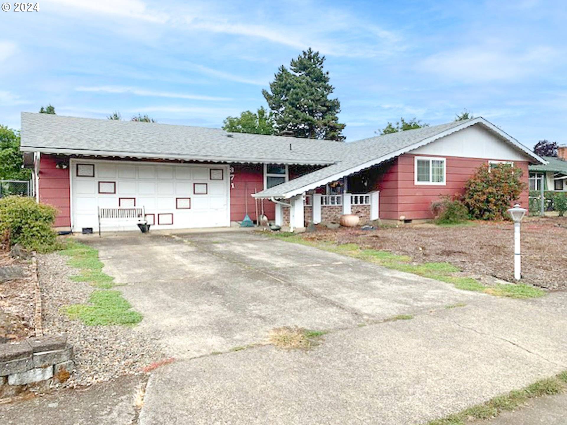 Junction City, OR 97448,371 BODEN ST