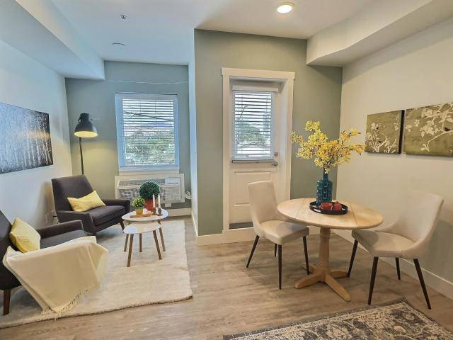 203 107 YEW STREET, Kamloops, BC