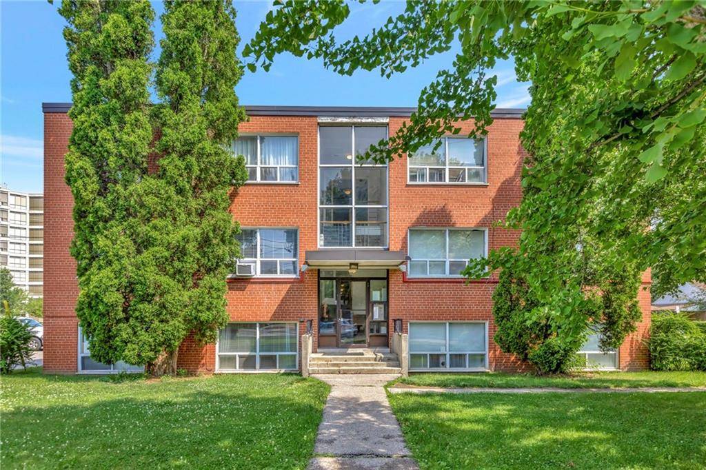 37 Mericourt Road #304, Hamilton, ON L8S 2N5