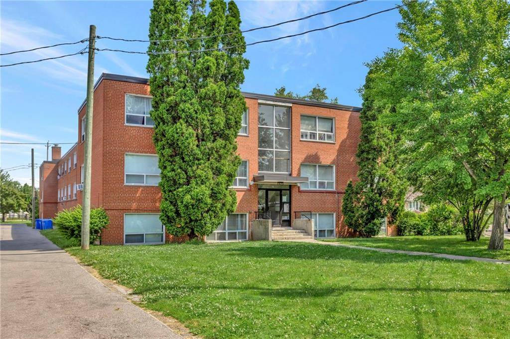 37 Mericourt Road #304, Hamilton, ON L8S 2N5