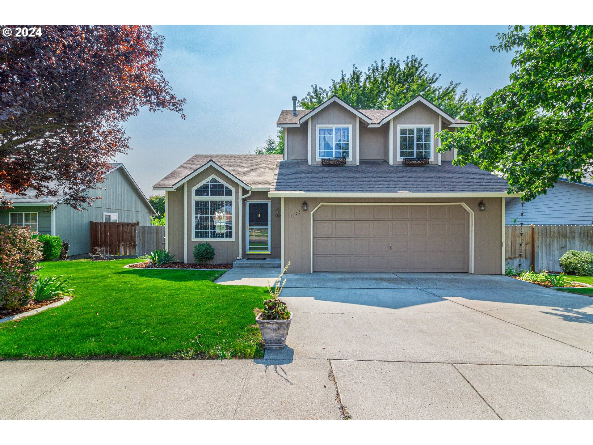 Hermiston, OR 97838,1575 SW RIVERHILL DR