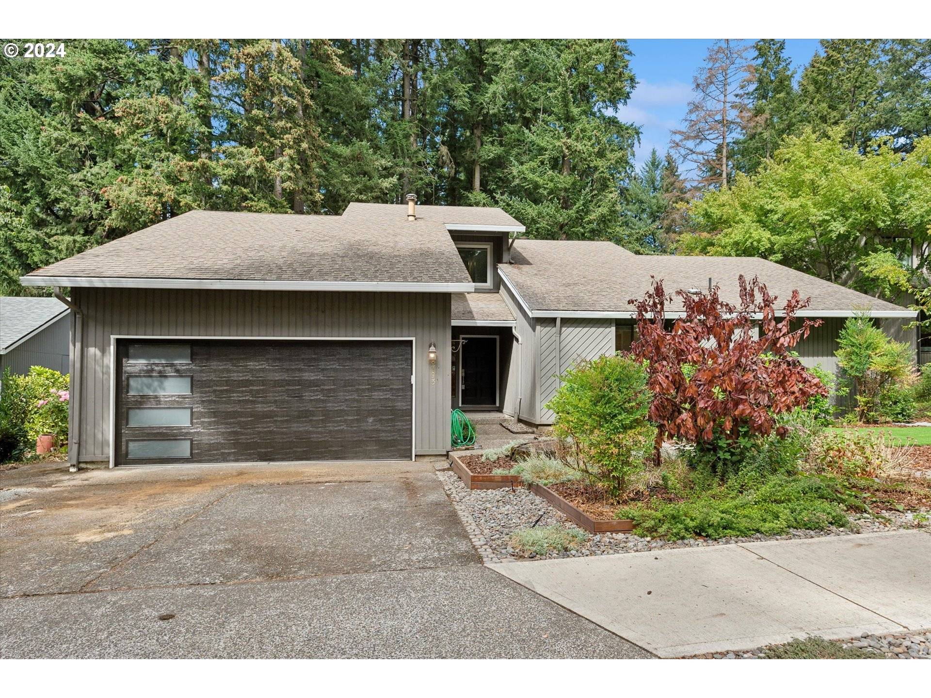 Tualatin, OR 97062,8793 SW IROQUOIS DR