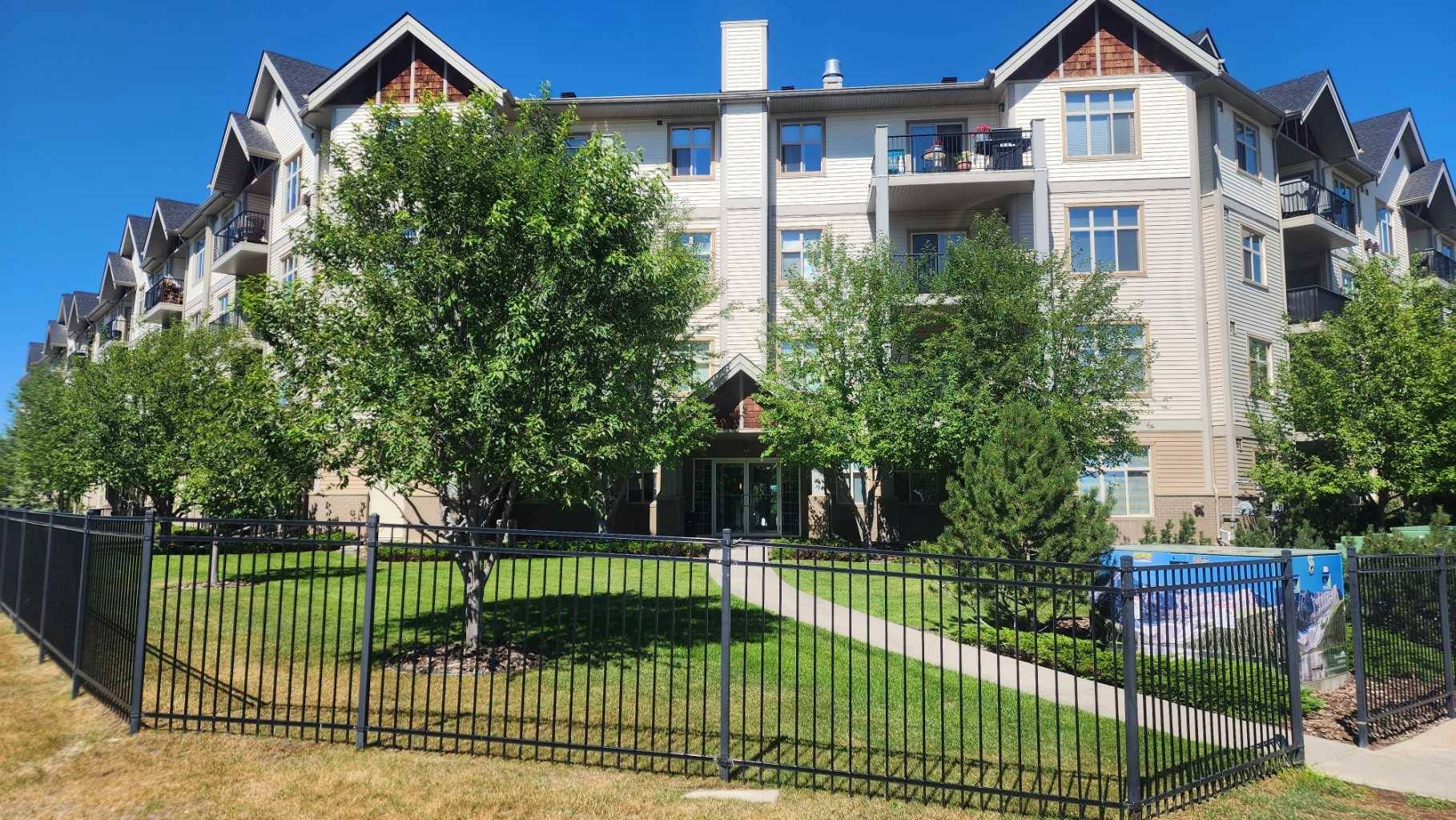 Sylvan Lake, AB T4S 0A4,100 Lakeway BLVD #119