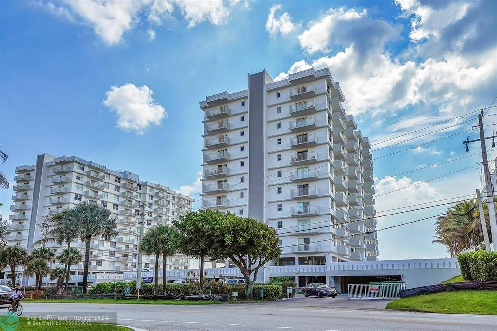 Highland Beach, FL 33487,4511 S Ocean Blvd  #204