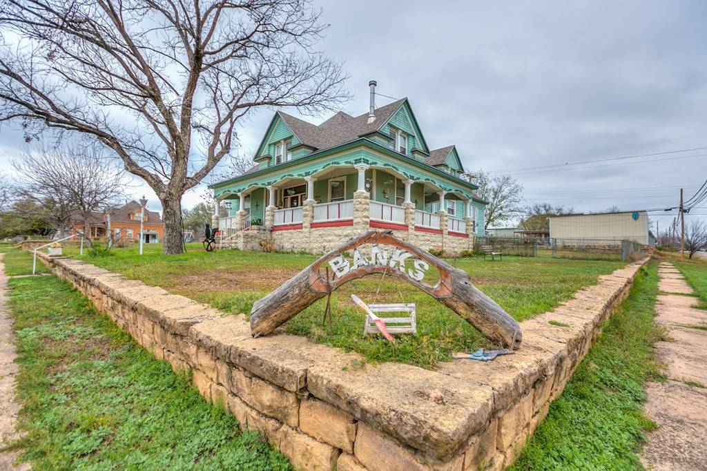 Ballinger, TX 76821,300 N 6th St