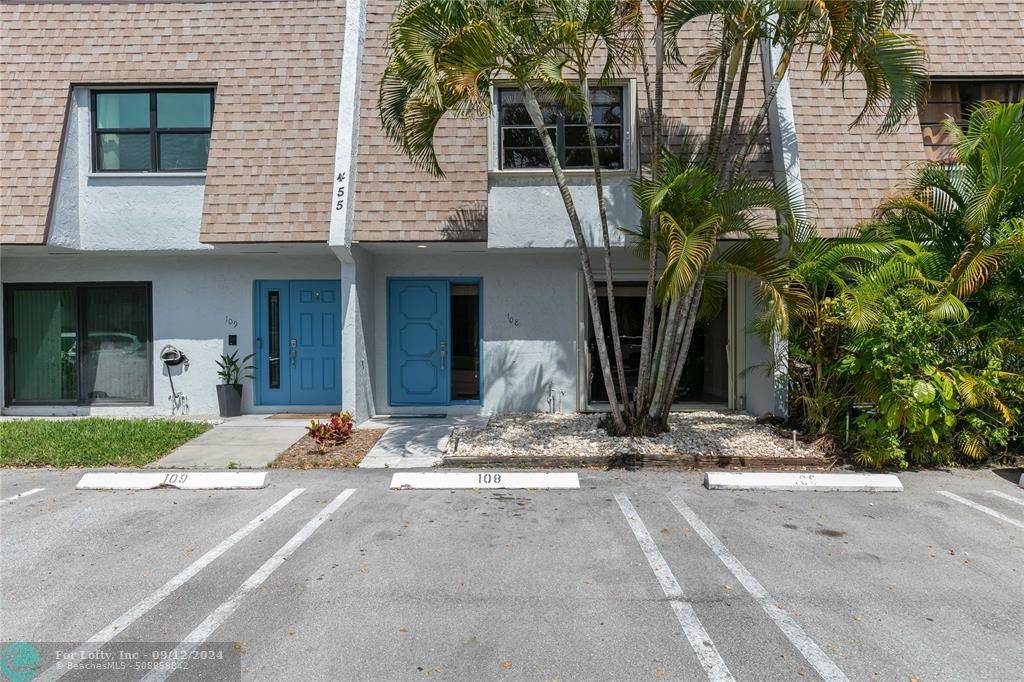 Delray Beach, FL 33444,455 N Canal Point  #108