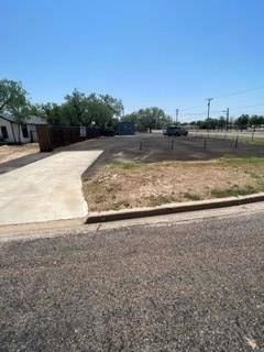 San Angelo, TX 76903,229 W 15th St