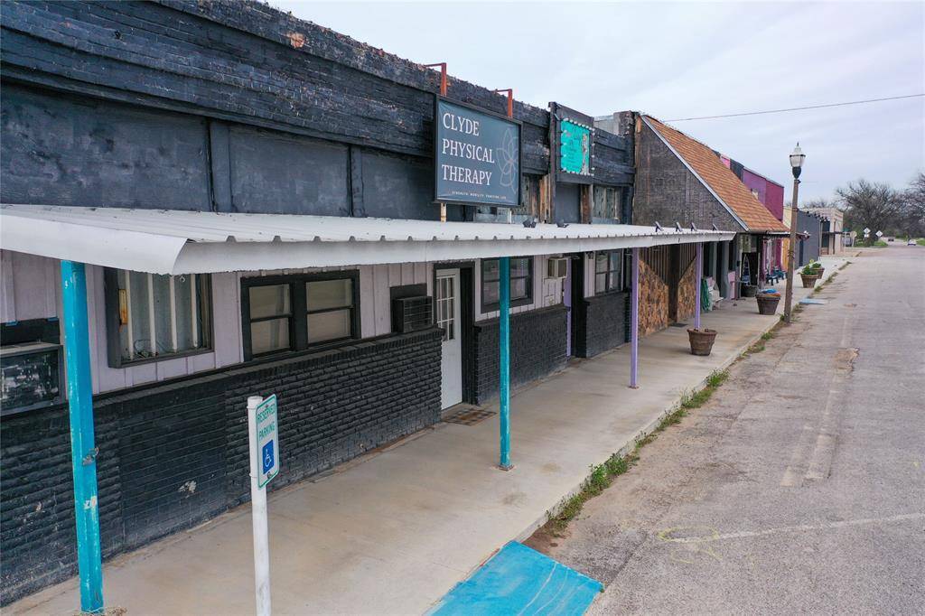 Clyde, TX 79510,306 N 1st Street