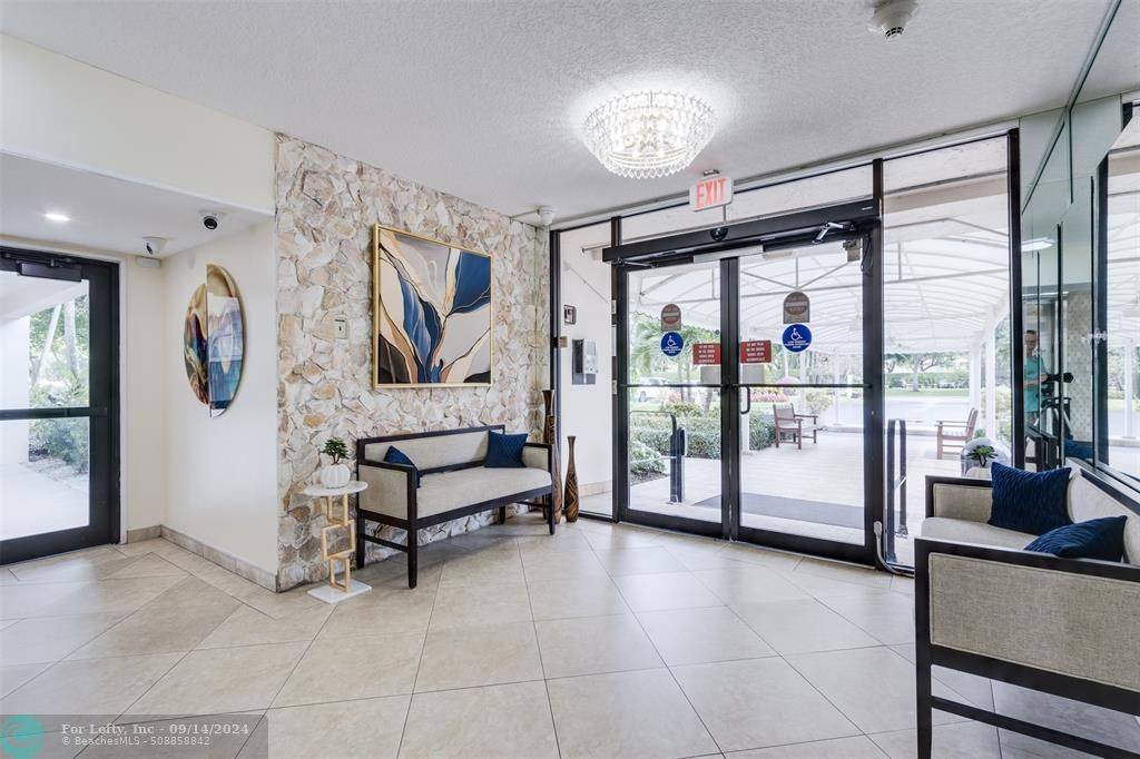 Pompano Beach, FL 33069,3510 Oaks Way  #507