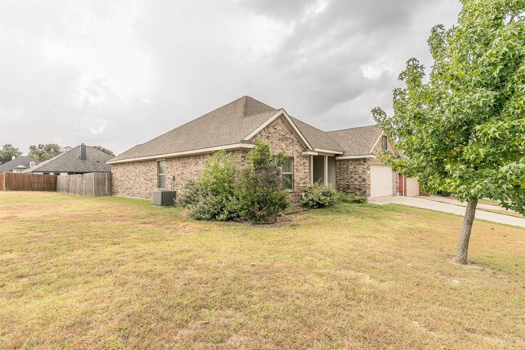 Weatherford, TX 76086,226 Water Oak Lane